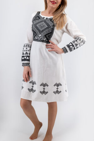 Rochie Traditionala Roza 2
