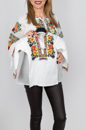 Ie traditionala baieti Ianin