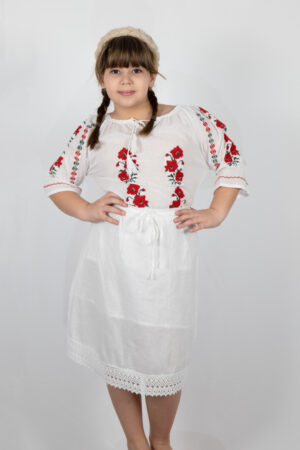 Ie traditionala fetite Agripina 2