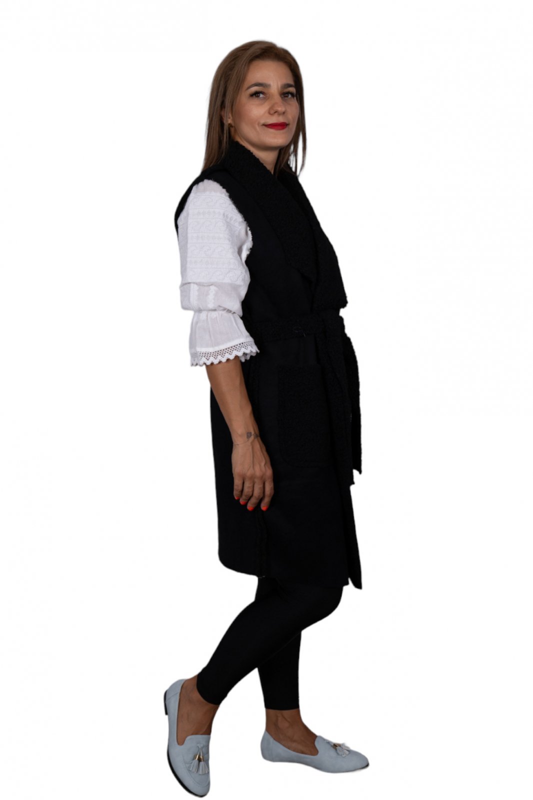 vesta-cu-blanita-si-cordon-copie-778737