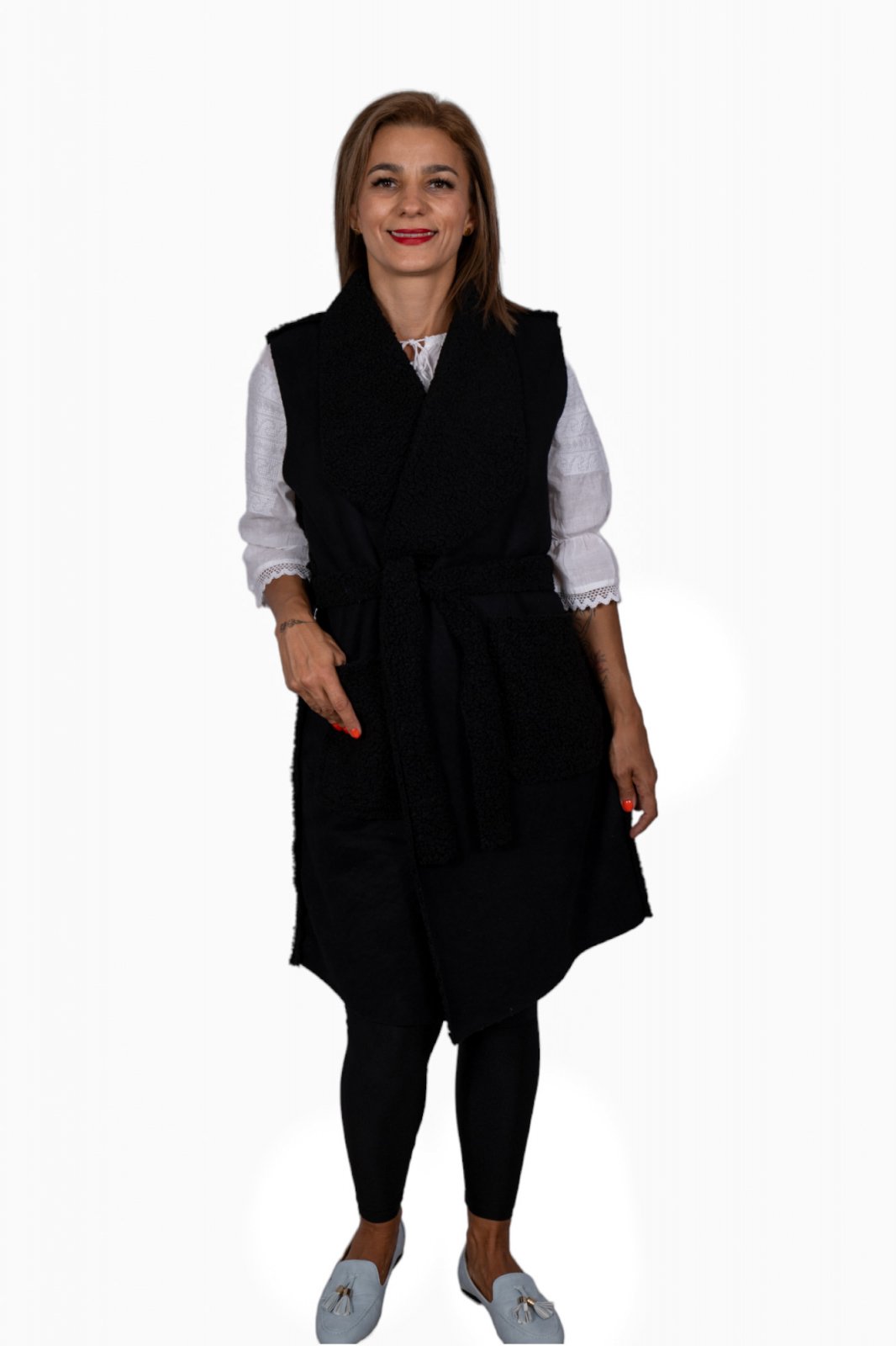 vesta-cu-blanita-si-cordon-copie-846912