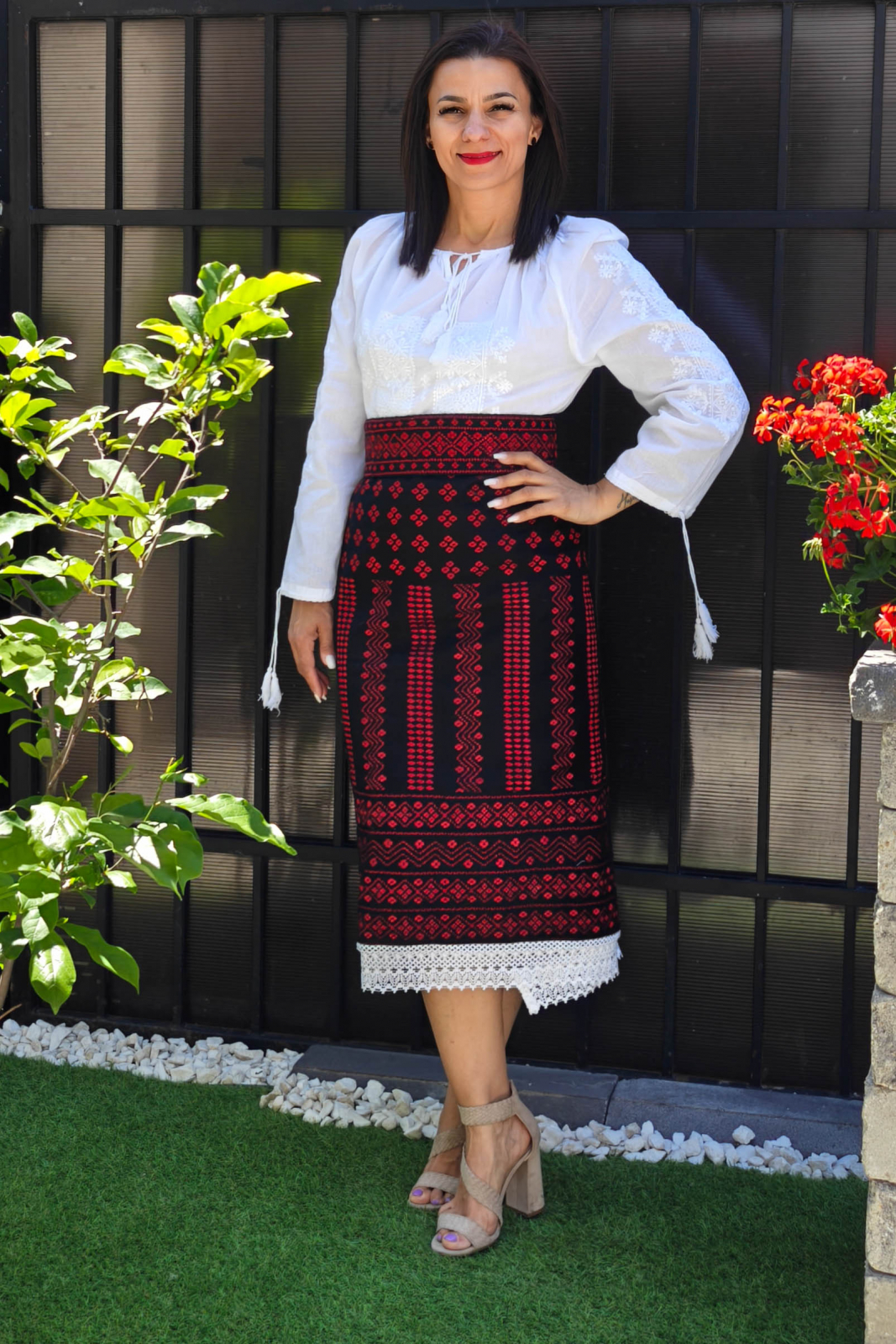 Costum Catrinta si Brau Mioara 10 Costum Catrinta si Brau Mioara 10