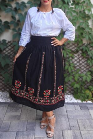 Fusta stilizata cu motive traditionale Gianina 4